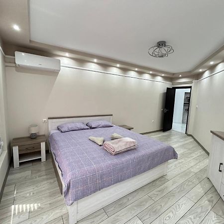 Apartament Deluxe Karina-Free Parking Burgas City Exterior foto