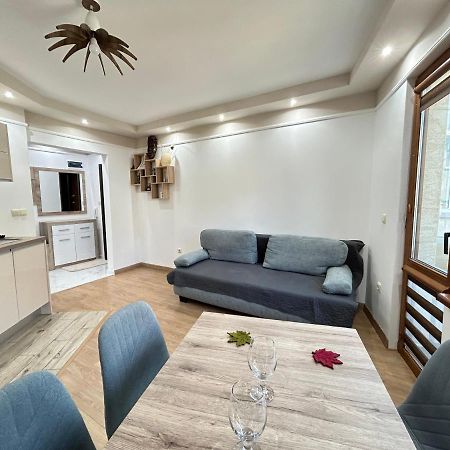 Apartament Deluxe Karina-Free Parking Burgas City Exterior foto