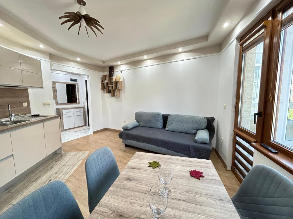 Apartament Deluxe Karina-Free Parking Burgas City Exterior foto