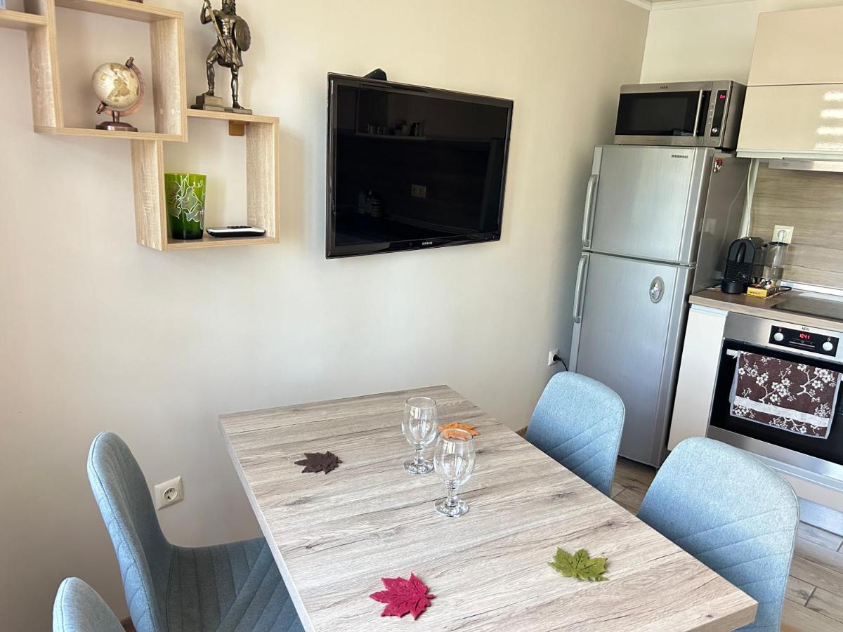 Apartament Deluxe Karina-Free Parking Burgas City Exterior foto